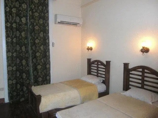 GRESHAM HOTEL