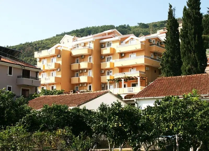 VILLA LJUBANOVIC