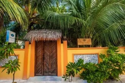 STINGRAY BEACH INN