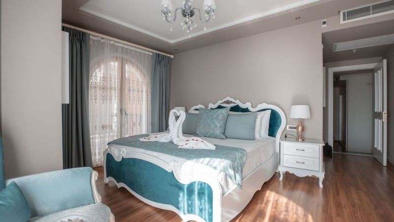 deluxe family suite