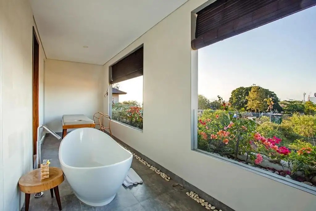 JIMBARAN BAY BEACH RESORT & SPA