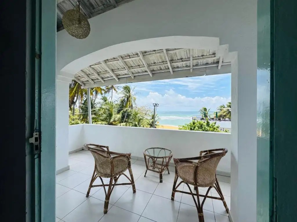 NICE DAYS RESORT UNAWATUNA