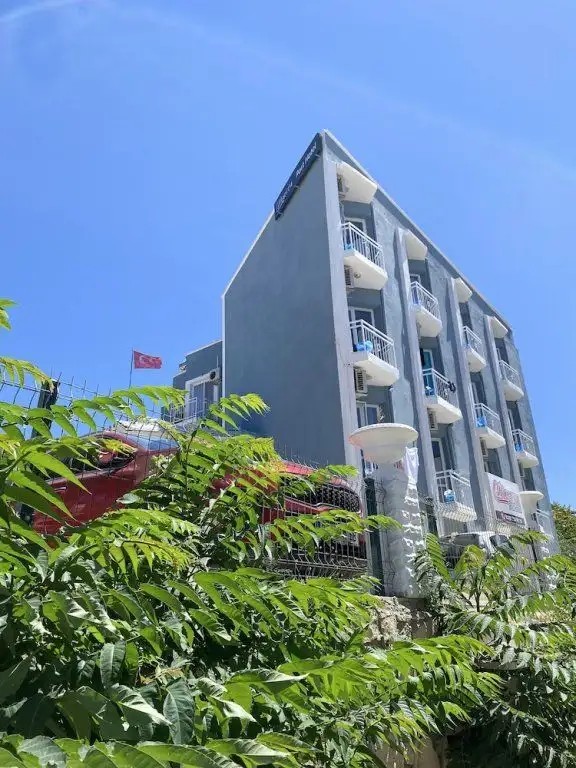 MINERVA PORT HOTEL