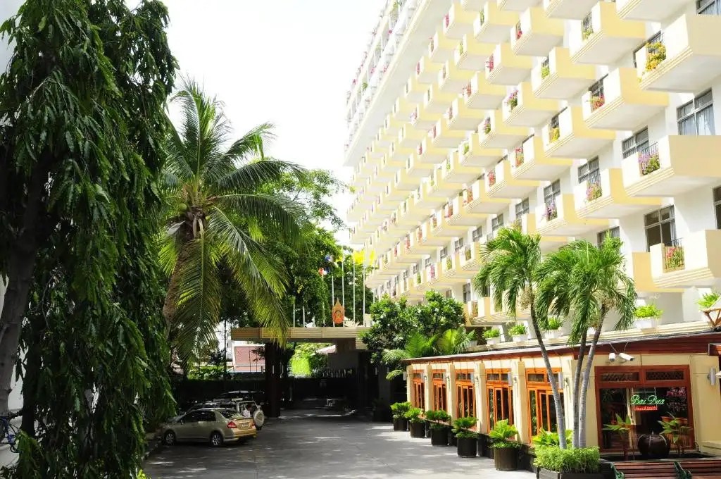 GOLDEN BEACH PATTAYA