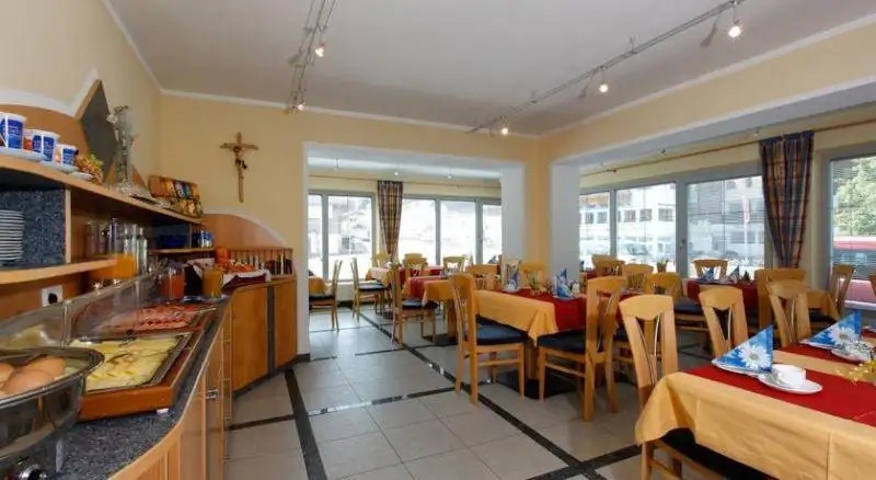 HAUS ANTON APT
