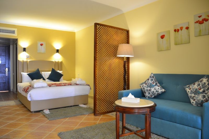 club royal regency side sea view