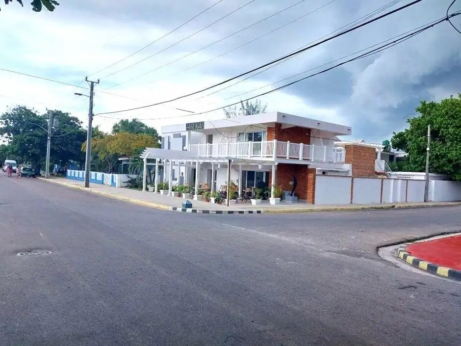 ISLAZUL LEDO