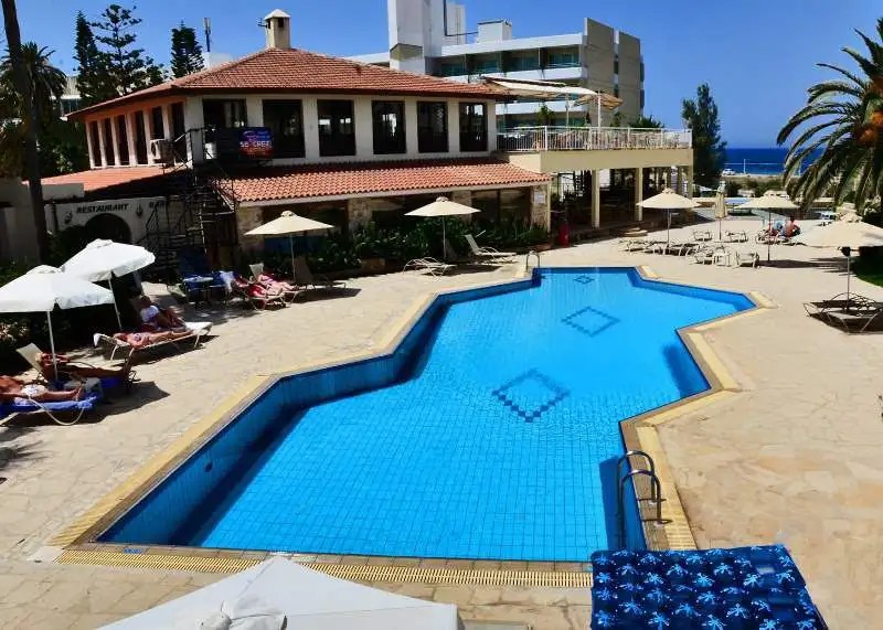 PANARETI PAPHOS RESORT