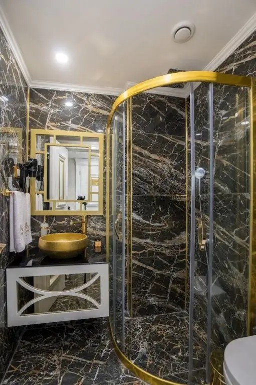 LES LION LUXURY SPA