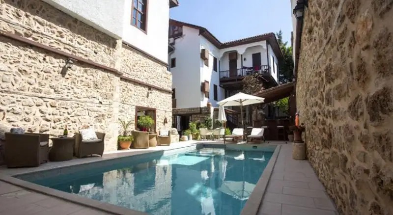 ATELYA ART HOTEL