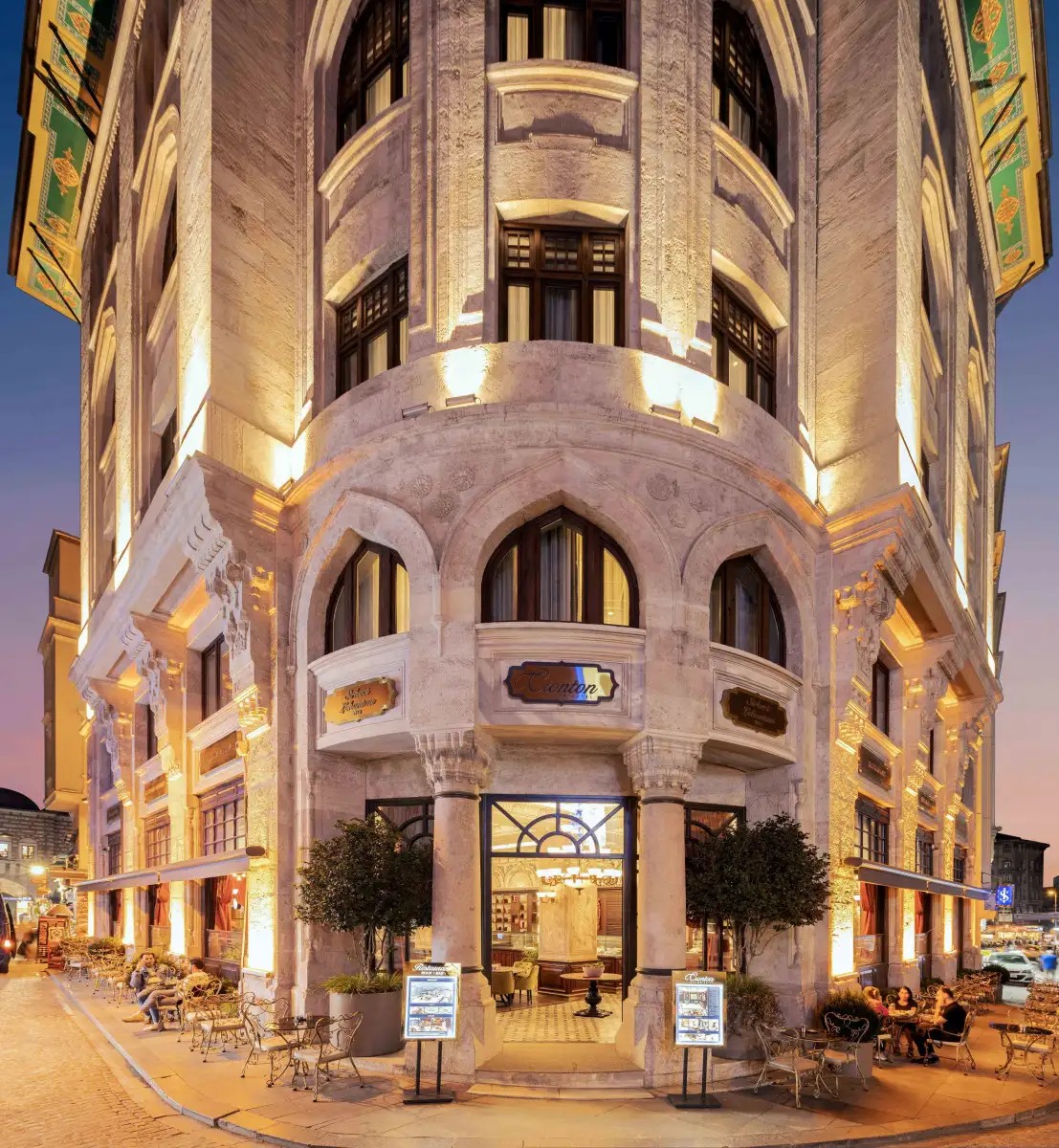 CRONTON DESIGN HOTEL