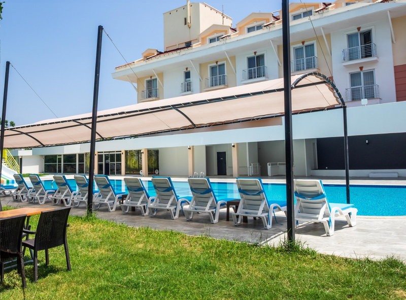 PERA AURA RESORT HOTEL (EX. AURA RESORT HOTEL)