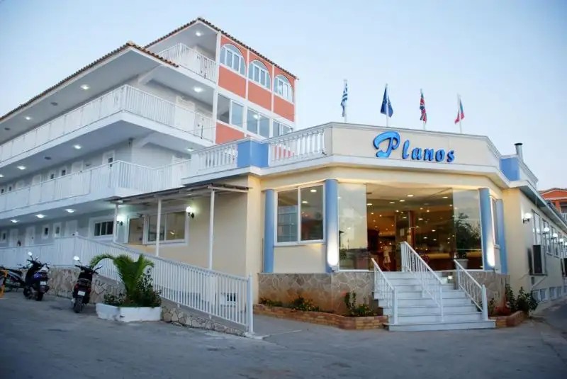 PLANOS APART HOTEL