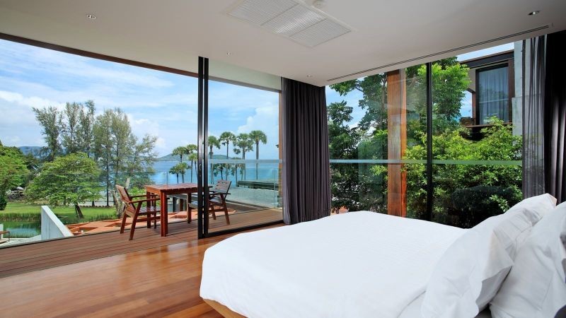 1 bedroom pool villa partial sea view