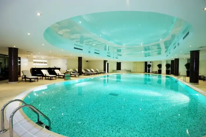 CROWNE PLAZA (КРАУН ПЛАЗА ОТЕЛЬ МИНСК)