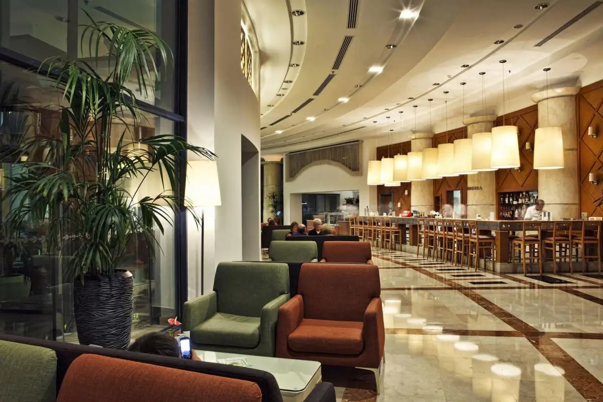 PALOMA SENCIA (EX. CORNELIA DE LUXE)