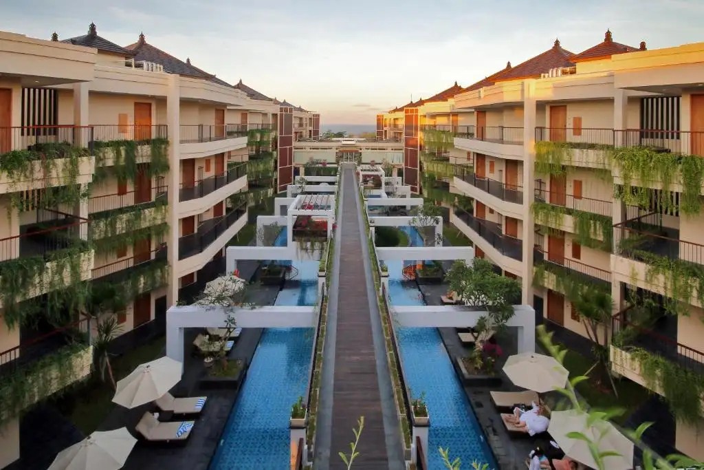 VOUK HOTEL & SUITES (EX. THE PURI)