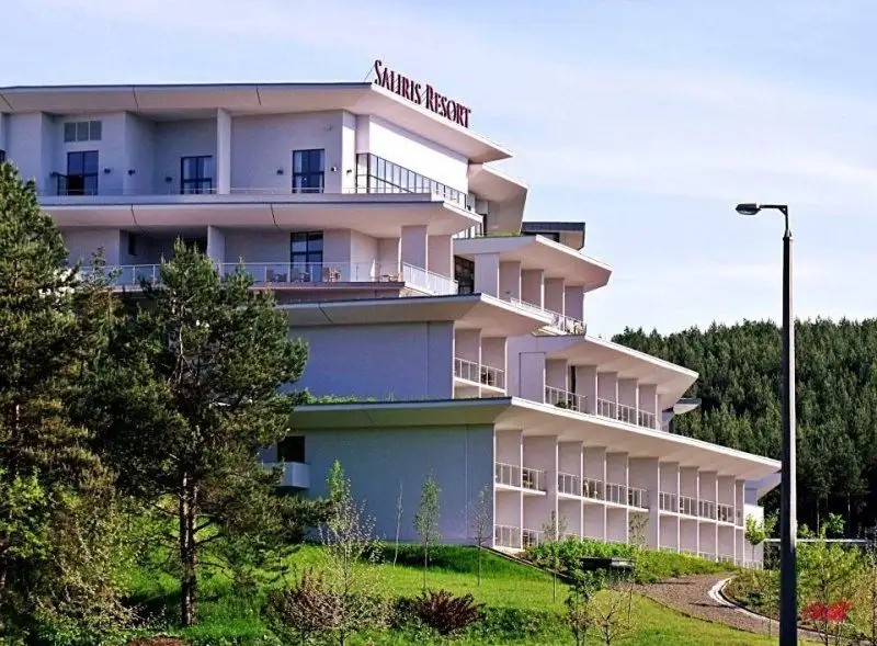 SALIRIS RESORT SPA & KONFERENCIA 