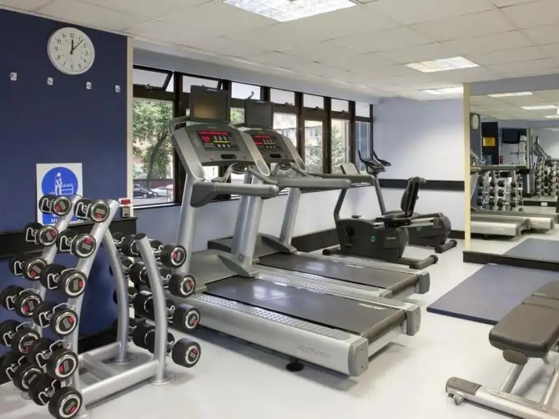 HOLIDAY INN LONDON KENSINGTON FORUM