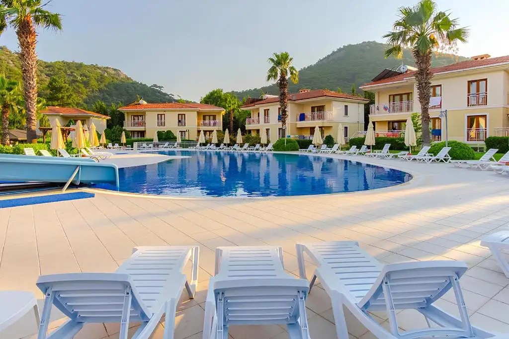 THE ONE CLUB HOTEL (EX. ALINN CLUB HOTEL)