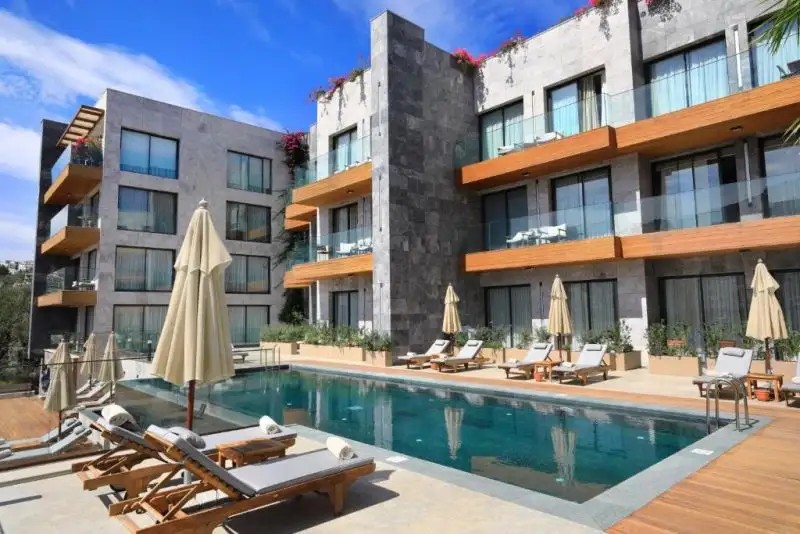 MARE DELUXE RESIDENCES & VILLAS