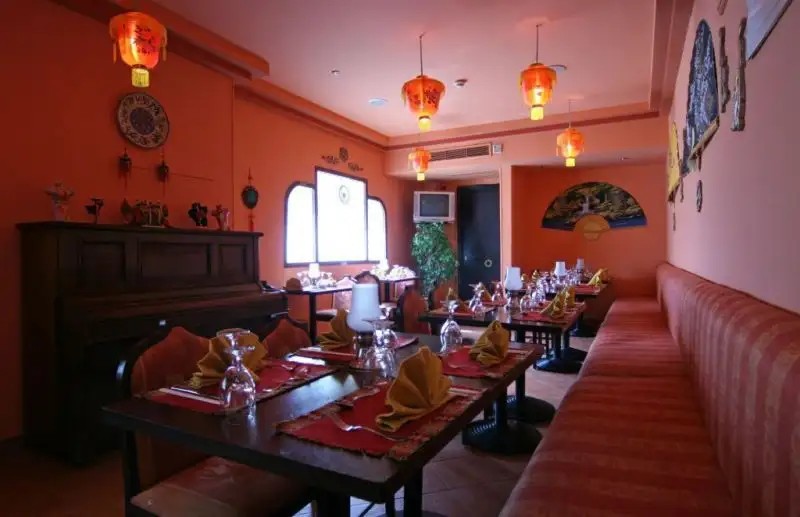 GOLDEN CARVEN HOTEL