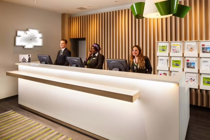 HOLIDAY INN DUSSELDORF HAFEN