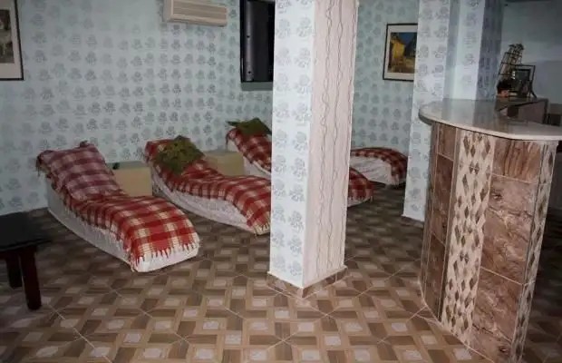 ROZZ HOTEL 1