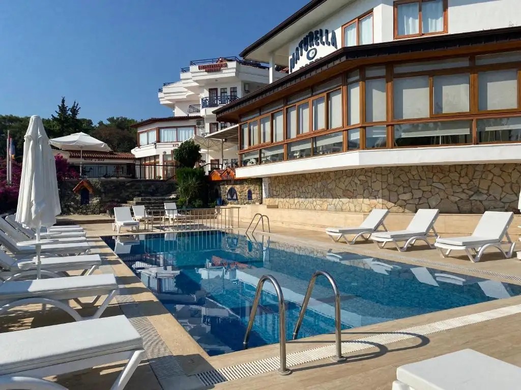 NATURELLA HOTEL & APART