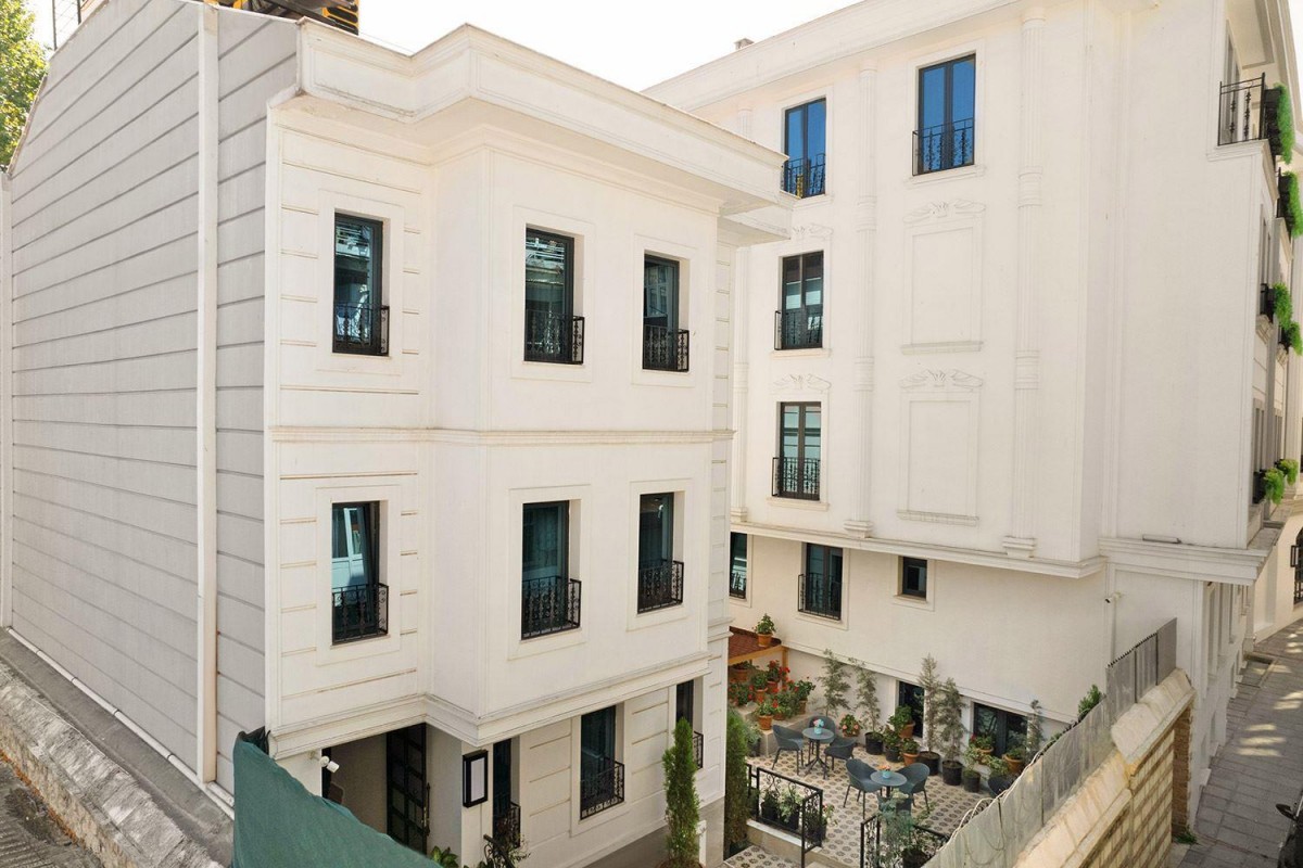 IMAGINE HOTEL
