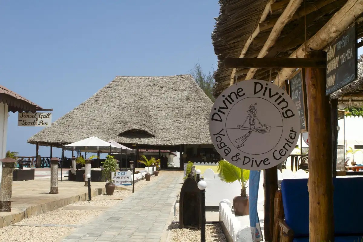 AMAAN NUNGWI BEACH RESORT (AMAAN BUNGALOWS)