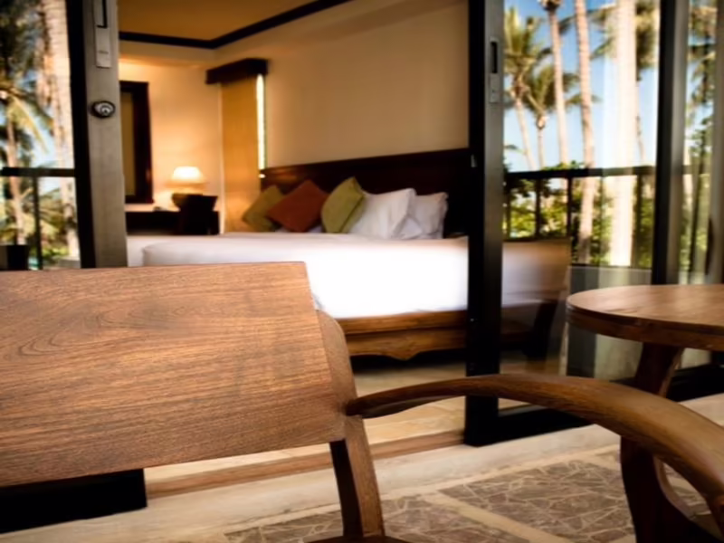 COCO HUT BEACH RESORT