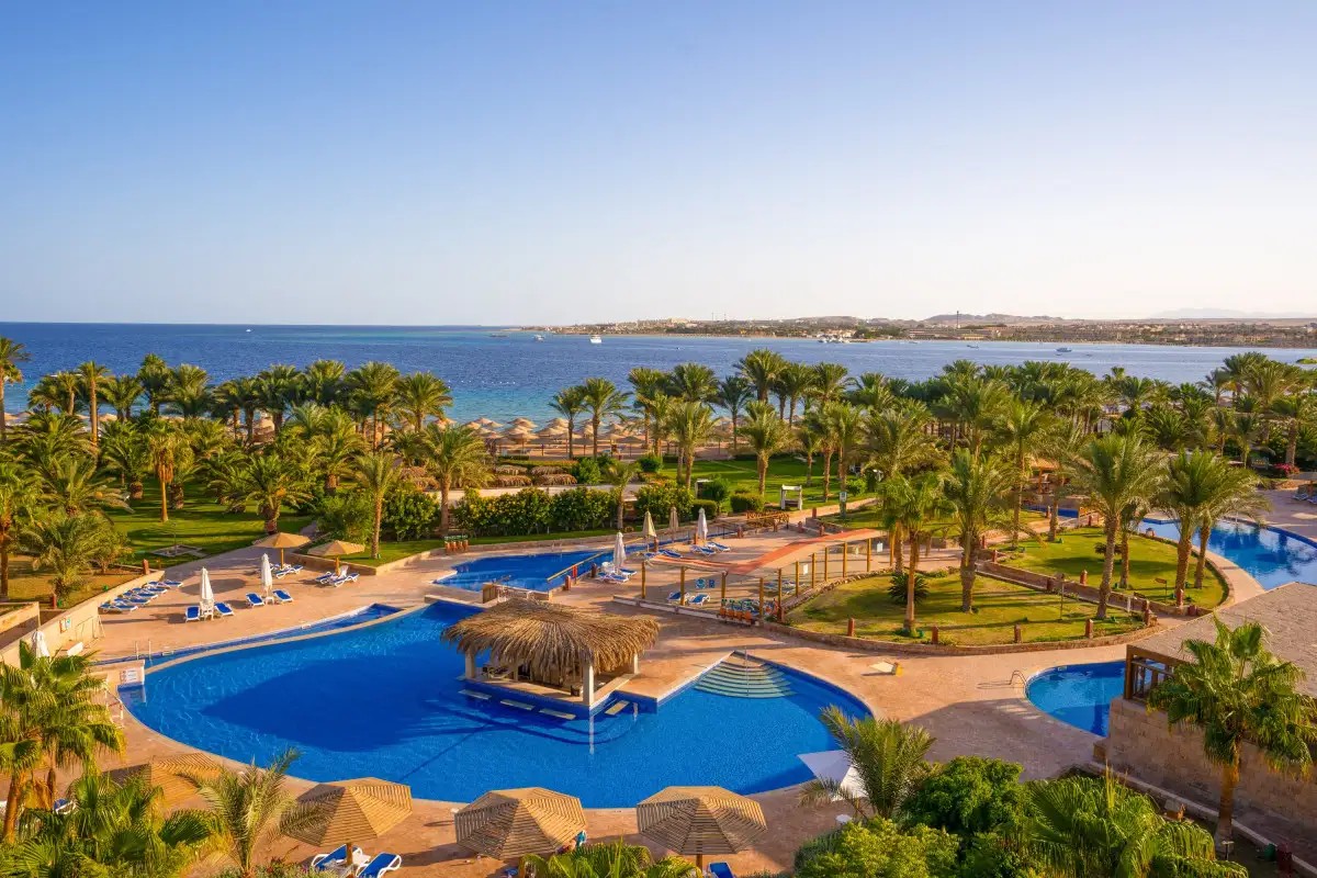 FORT ARABESQUE BEACH RESORT