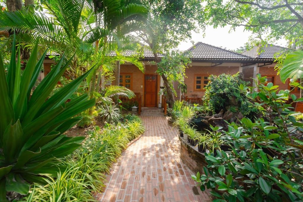 DUY NGOC RESORT