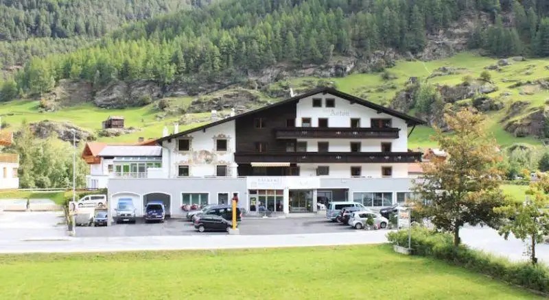 HAUS ANTON APT