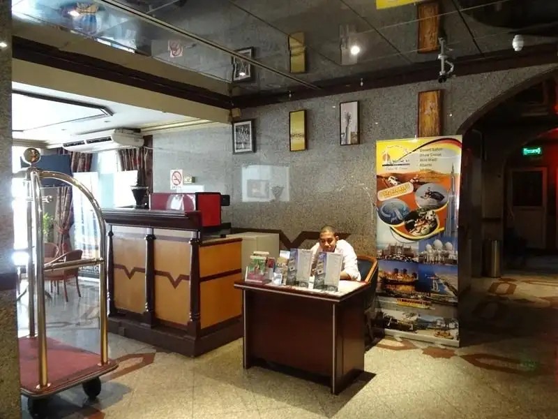 RAMEE GUESTLINE DEIRA