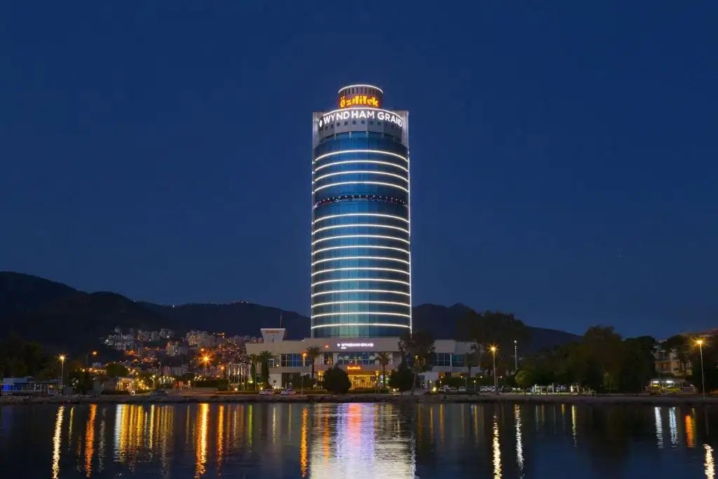 WYNDHAM GRAND IZMIR OZDILEK
