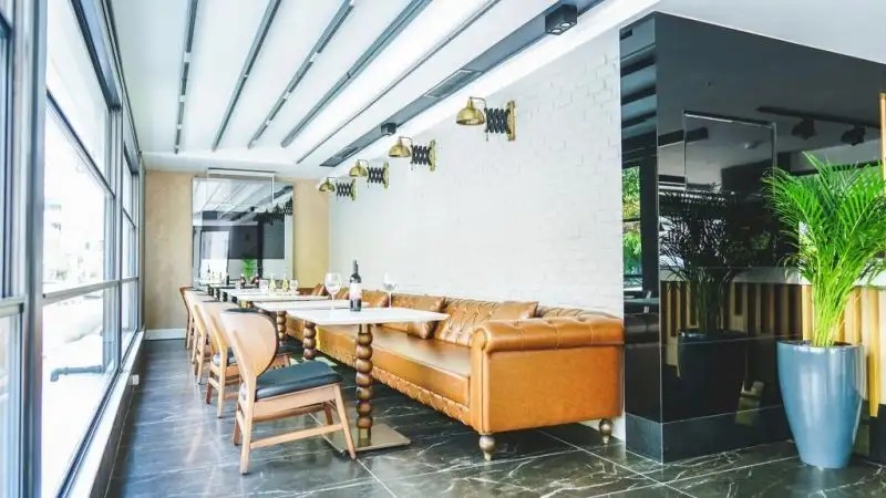 NI HOTEL LARA