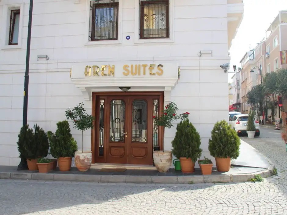 AREN SUITES