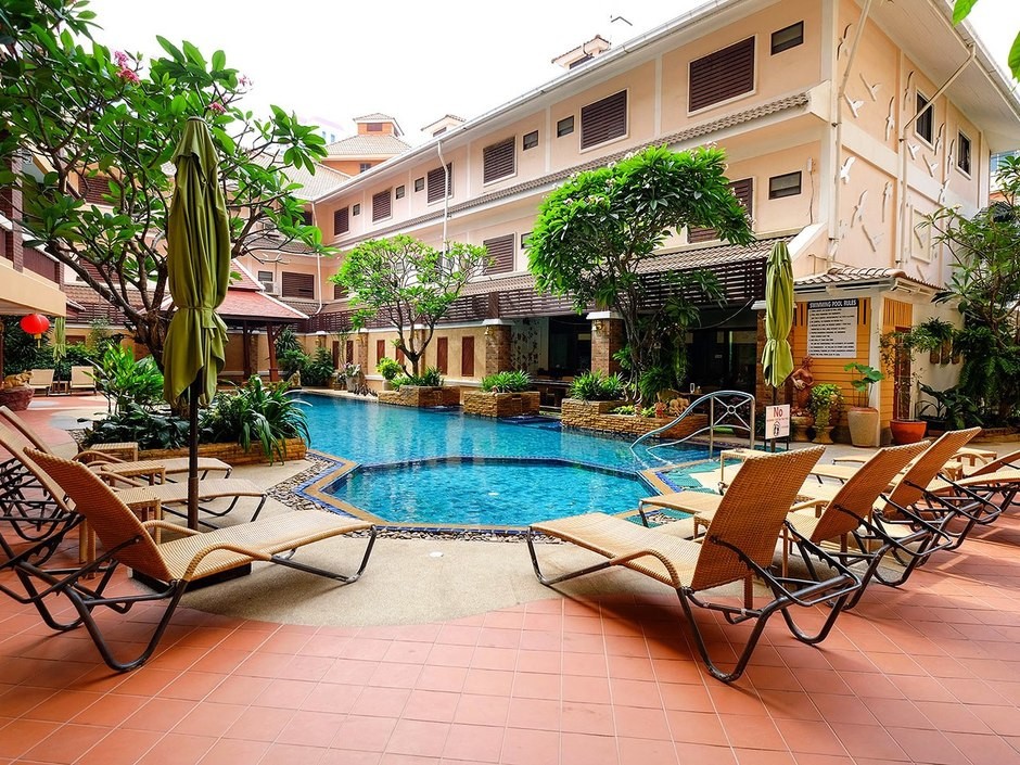 AIYAREE PLACE HOTEL