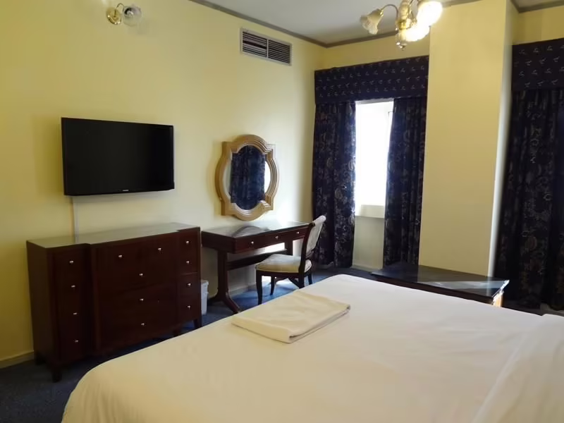 RAMEE GUESTLINE DEIRA