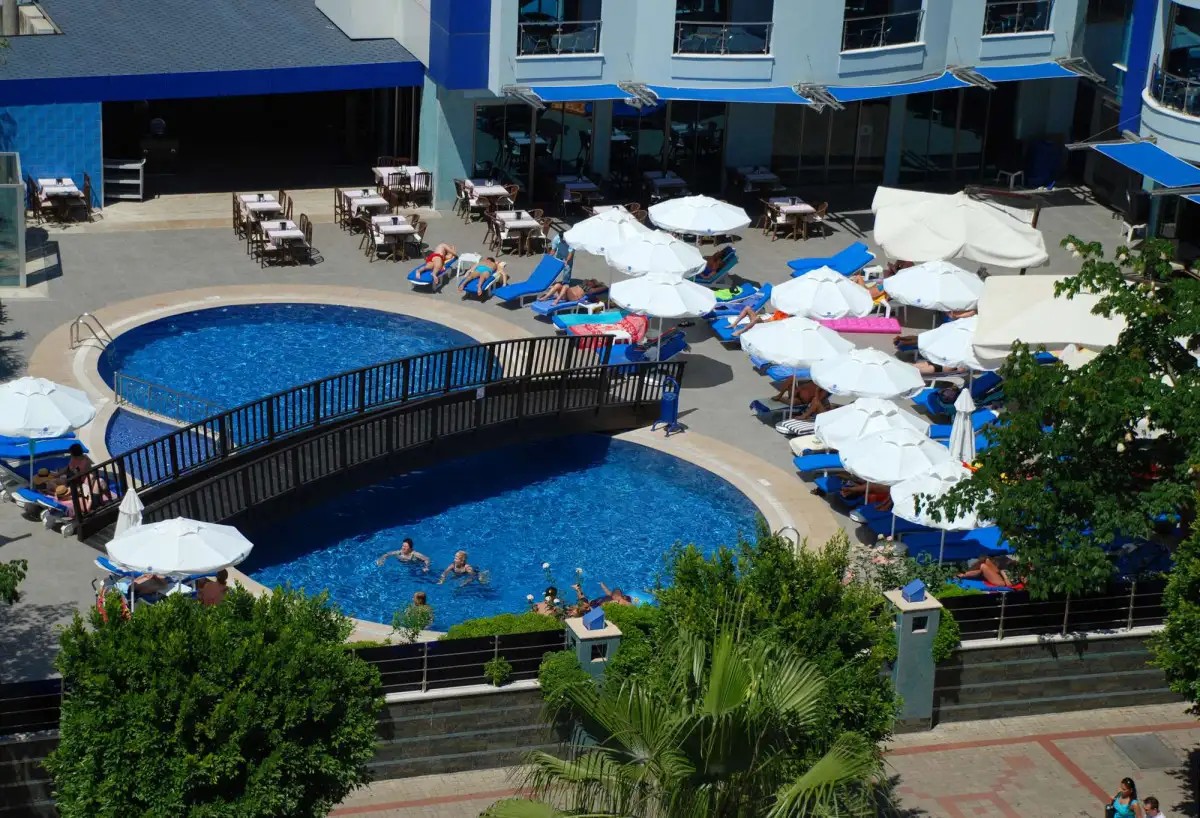 GRAND ZAMAN GARDEN