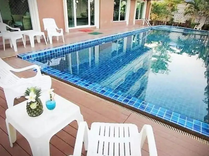 CONVENIENT GRAND HOTEL