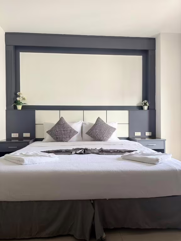 STAR HOUSE PATONG