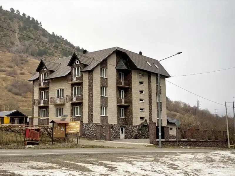 СНЕЖНАЯ ВЕРШИНА В ЭЛЬБРУСЕ