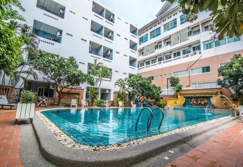 SUTUS COURT 4