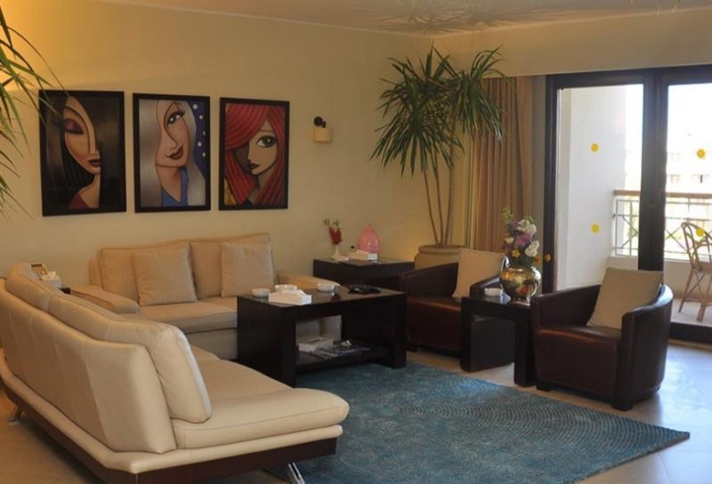 elite suite west bay