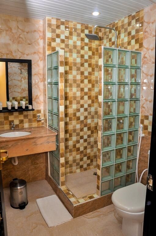 GOLDEN TULIP STONETOWN BOUTIQUE