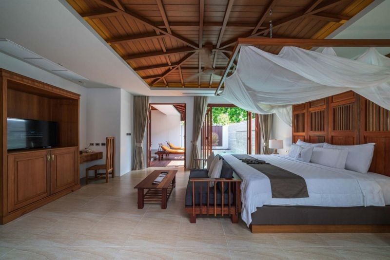 superior pool villa
