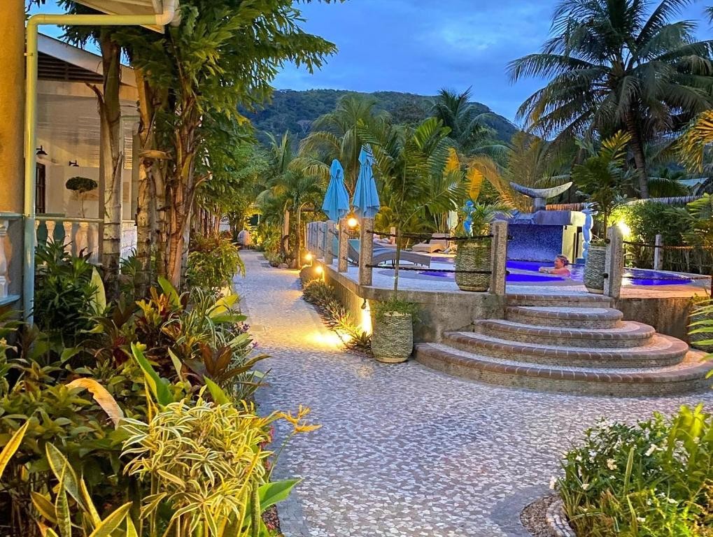 CABANES DES ANGES APT